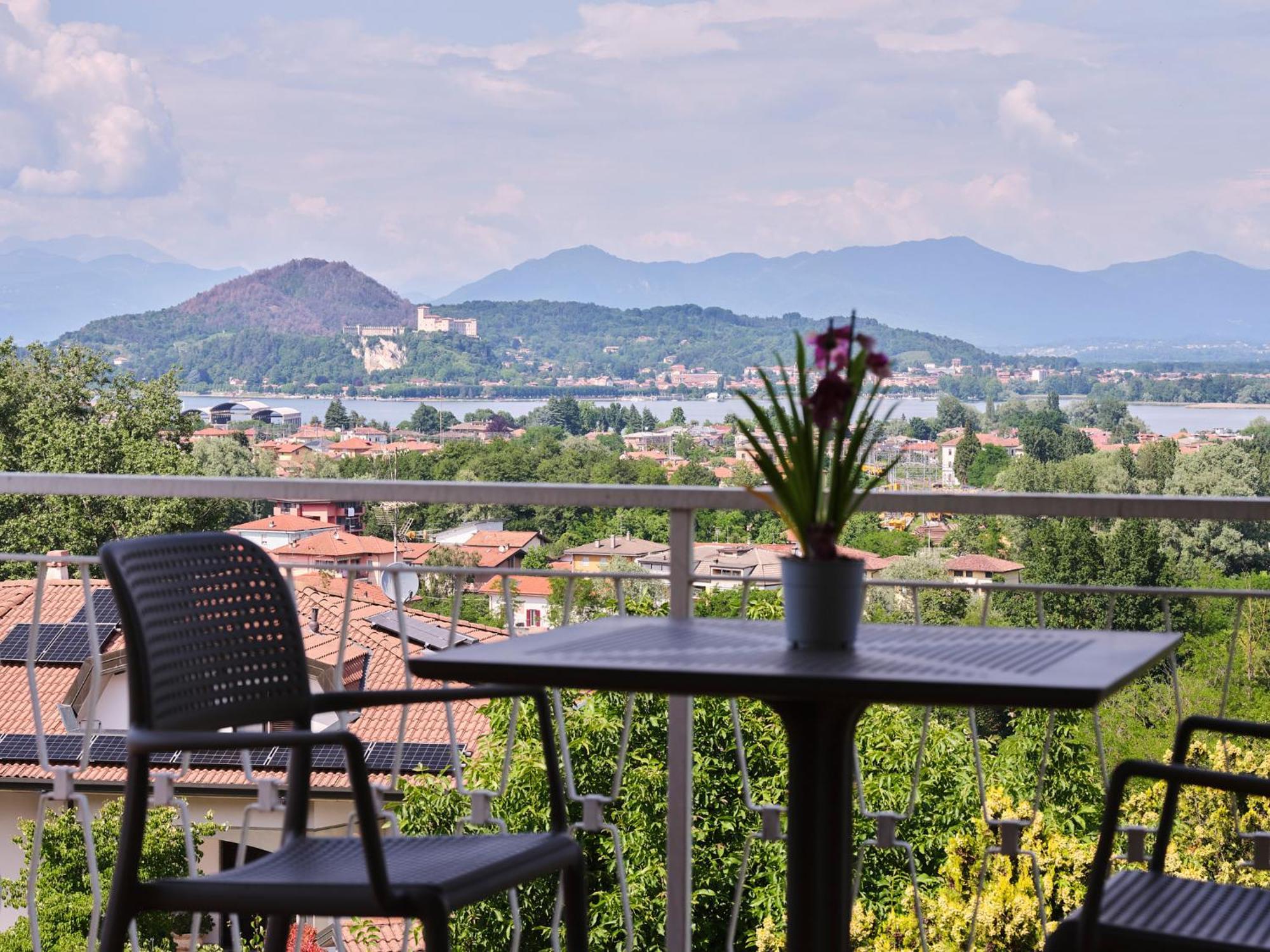 Casa Ierardi - Appartamento Arona Bellavista Bagian luar foto