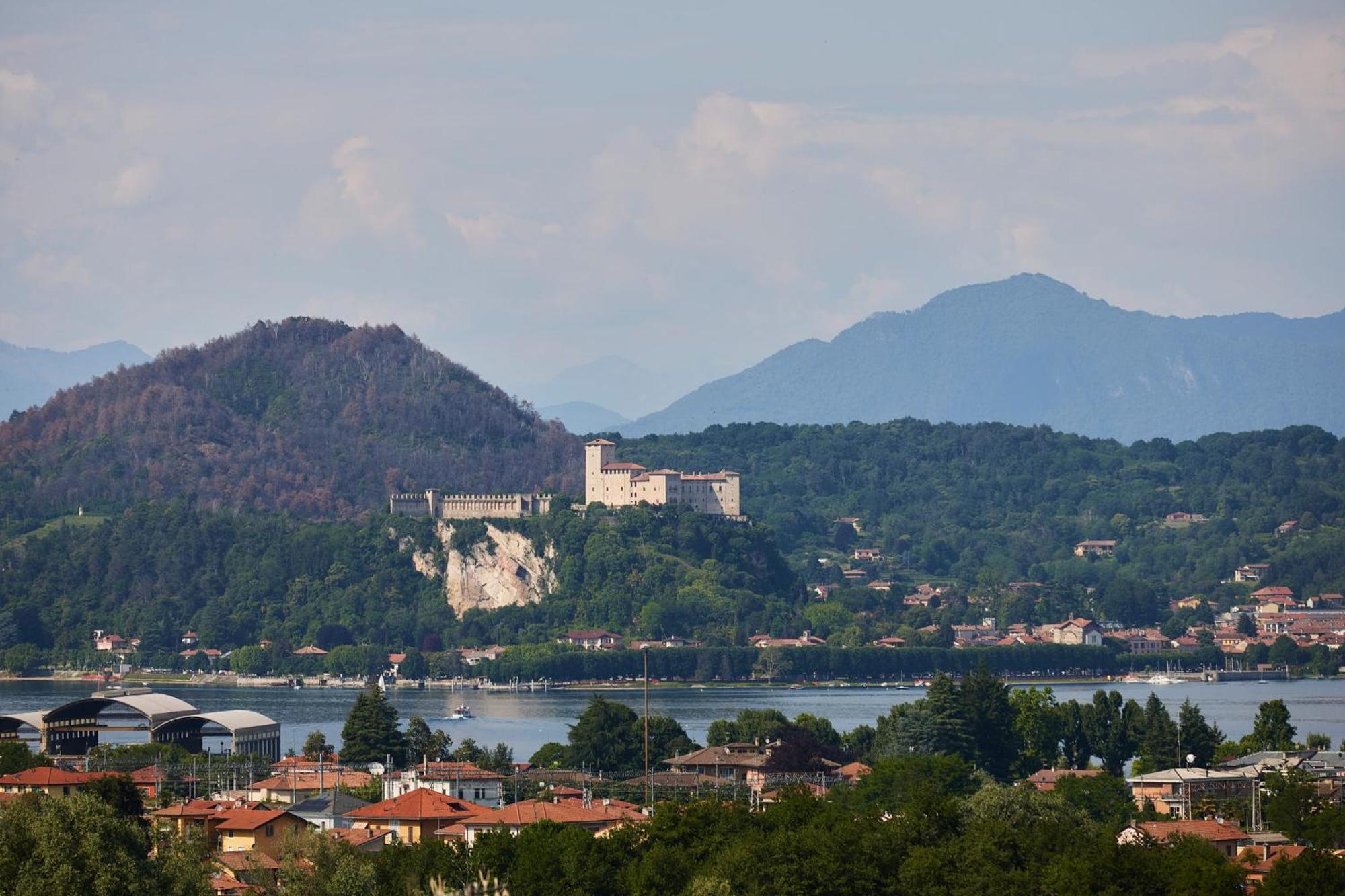 Casa Ierardi - Appartamento Arona Bellavista Bagian luar foto