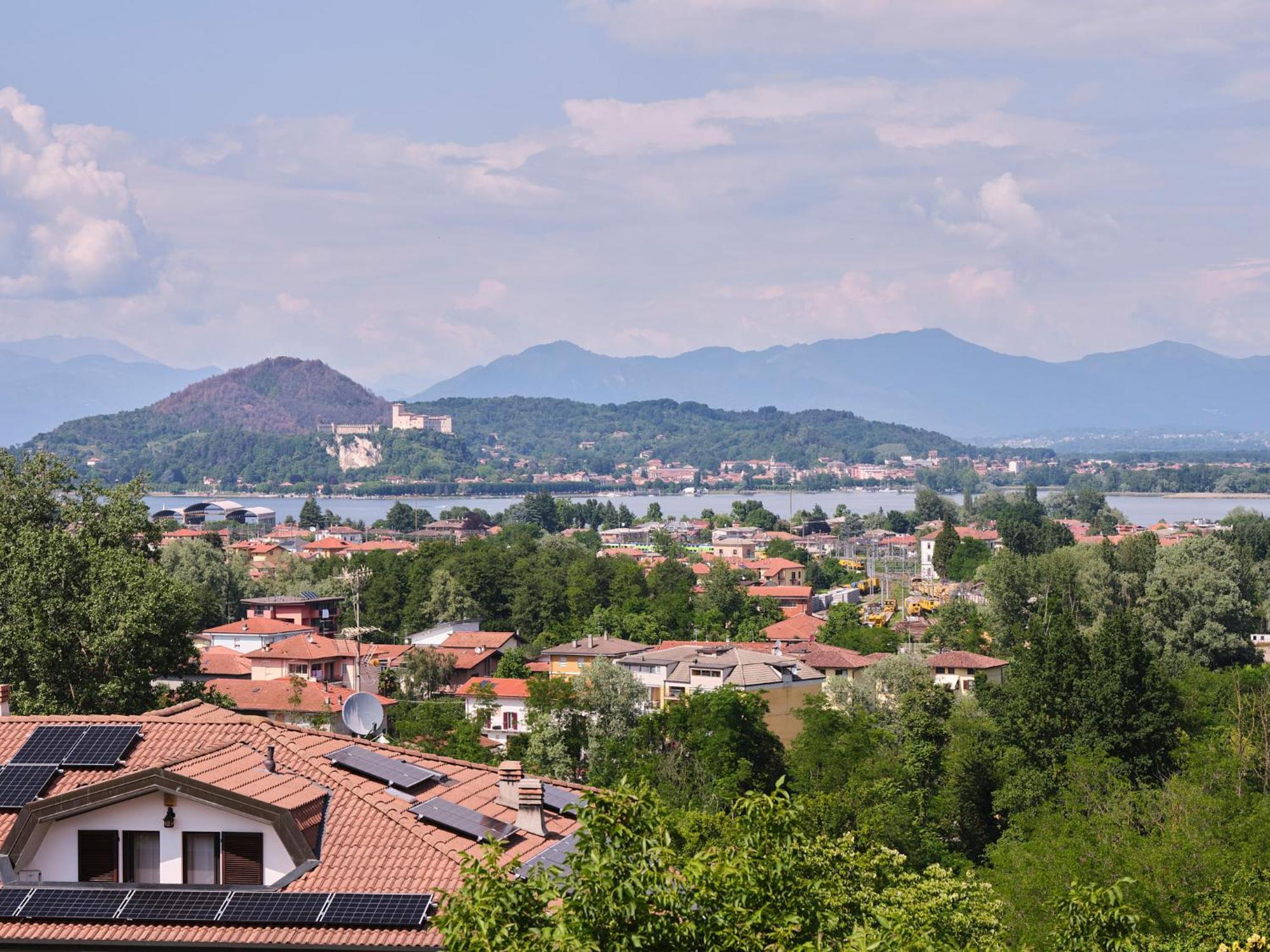Casa Ierardi - Appartamento Arona Bellavista Bagian luar foto